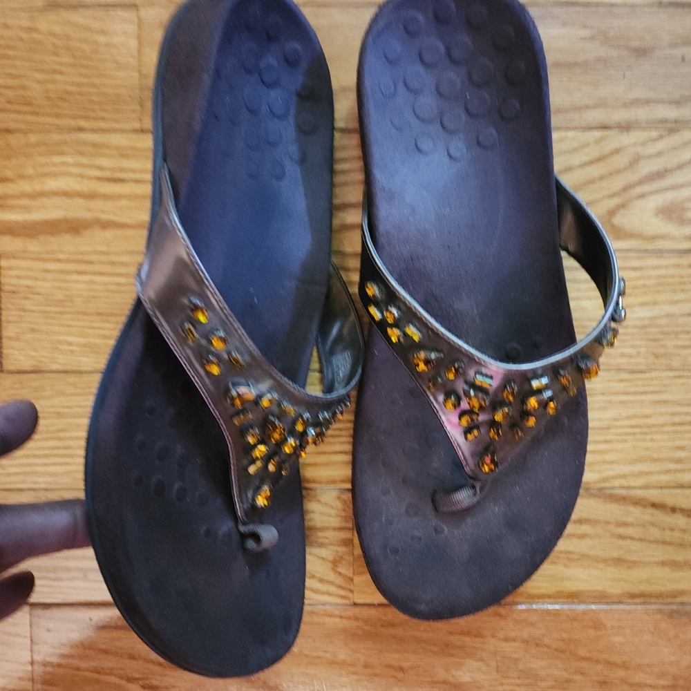 Vionic Bella Thong Sandals View 4